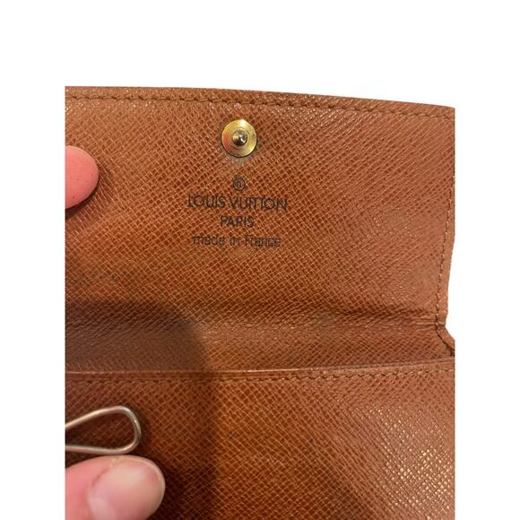 Louis Vuitton Key Holder Brown Monogram LV Print - Picture 13 of 13